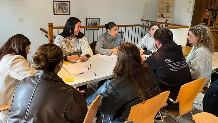 Estudiantes de Pedagog&iacute;a colaboran con Petilla de Arag&oacute;n en la lucha contra la despoblaci&oacute;n. CEDIDA
