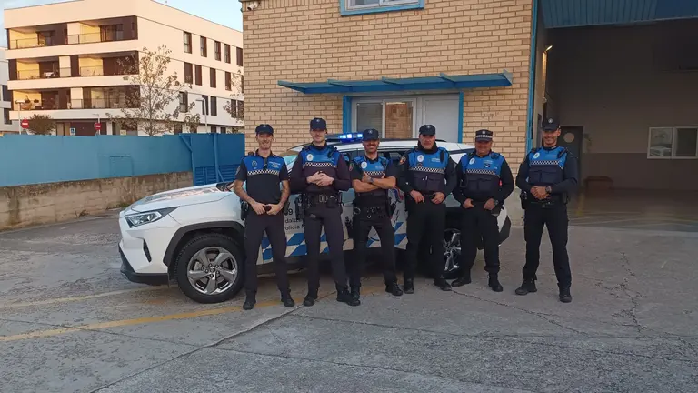 Agentes de Zizur Mayor trabajan en tareas de seguridad p&uacute;blica en Valencia. CEDIDA