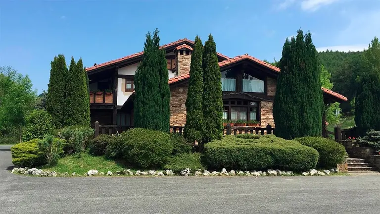 Fachada del Asador Epeleta en Lecumberri. ASADOR EPELETA