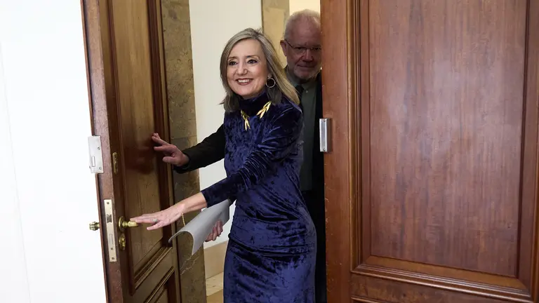 La portavoz de UPN en el Ayuntamiento y presidenta de la formación regionalista, Cristina Ibarrola, presenta las enmiendas de UPN a los Presupuestos municipales de Pamplona. IÑIGO ALZUGARAY