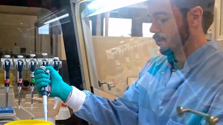 Un investigador del proyecto COLON HDAC6. GOBIERNO DE NAVARRA