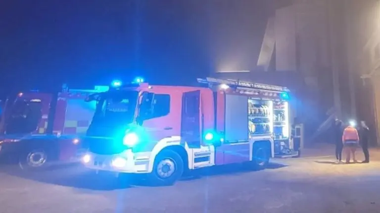 Incendio en un secadero de ma&iacute;z en Fusti&ntilde;ana. BOMBEROS DE NAVARRA