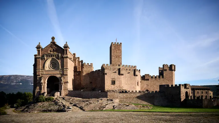 Celebraci&oacute;n de procesi&oacute;n y misa en el Castillo de Javier con motivo del d&iacute;a de San Francisco Javier y de Navarra. PABLO LASAOSA