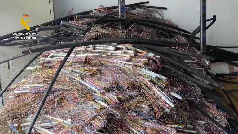 Cable de cobre robado. - GUARDIA CIVIL