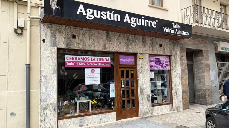 Tienda de vidrio artístico de Agustín Aguirre en el segundo Ensanche de Pamplona. Navarra.com