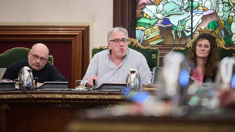 Joseba Asirón, alcalde de Pamplona, interviene en el debate del Estado de la Ciudad. PABLO LASAOSA