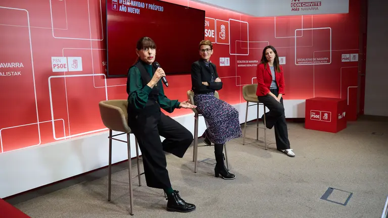El PSN celebra un brindis de Navidad con la intervenci&oacute;n de la presidenta del Gobierno de Navarra y secretaria general, Mar&iacute;a Chivite, acompa&ntilde;ada por la secretaria general del PSN de Pamplona, Maite Esporr&iacute;n, y la portavoz municipal, Marina Curiel. I&Ntilde;IGO ALZUGARAY