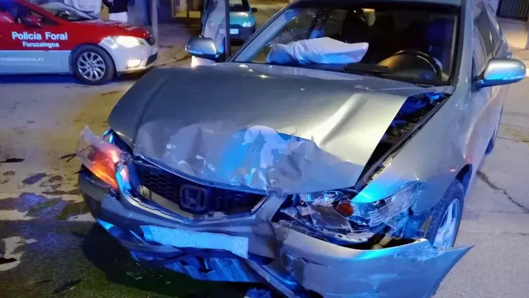 Estado en el que quedó uno de los vehículos implicados en el siniestro. POLICÍA FORAL