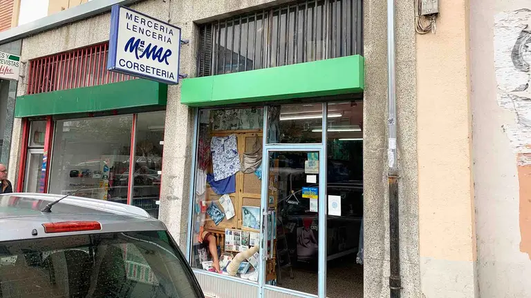 Mercería y lencería Mari Mar en la calle Nogalera de Burlada. Navarra.com