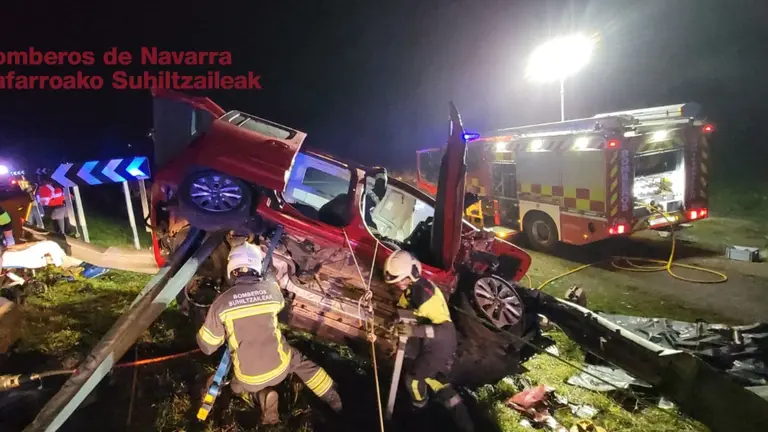 Herido grave un hombre tras volcar en Navarra. BOMBEROS DE NAVARRA