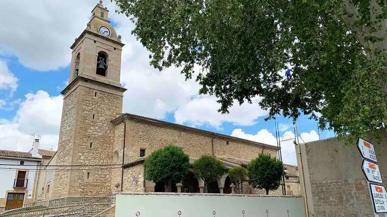 Iglesia parroquial de San Esteban en la localidad de Murieta. Navarra.com