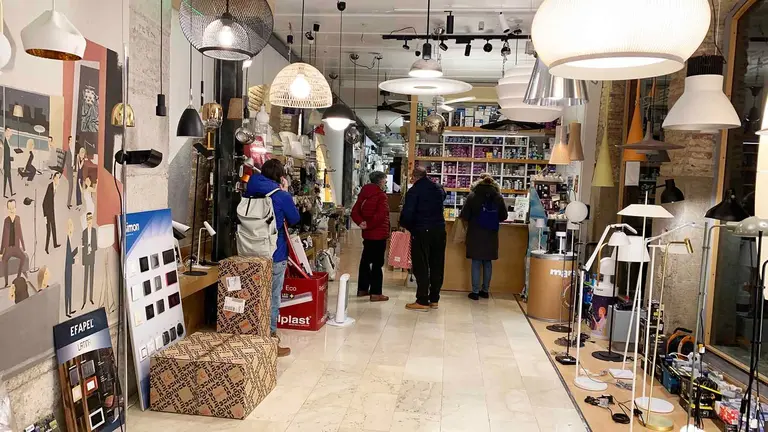 Tienda Beunza Luz en la calle Mayor de Pamplona. Navarra.com
