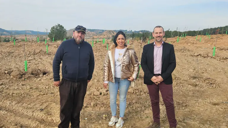 Tudela ha plantado nuevos árboles en el entorno de Canraso. AYUNTAMIENTO DE TUDELA
