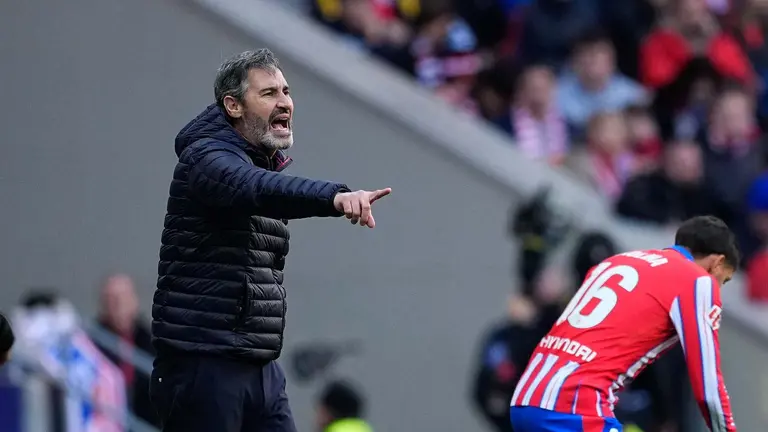 Vicente Moreno en el partido de Osasuna contra el Atl&eacute;tico de Madrid en el Ryadh Air Metropolitano.
&Oacute;SCAR J. BARROSO / EUROPA PRESS