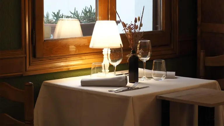 Comedor del restaurante Olari en Irurita. RESTAURANTE OLARI