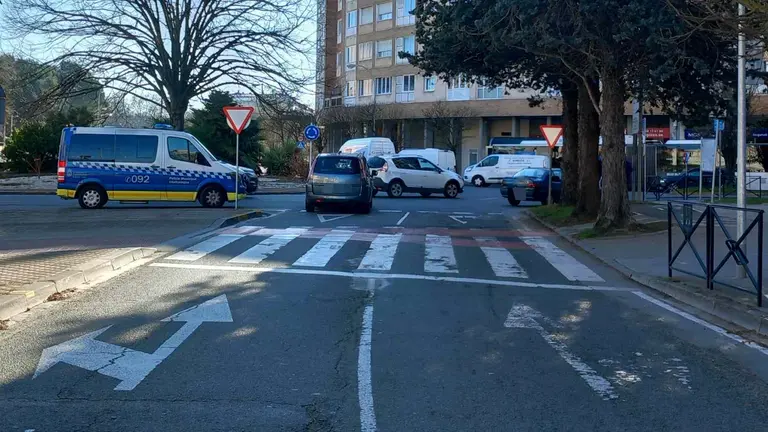 Paso de peatones de la calle Miluce, junto al límite de Barañáin, donde se produjo el atropello. POLICÍA MUNICIPAL DE PAMPLONA