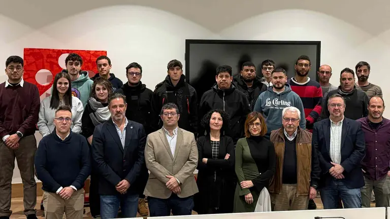 Presentación de la segunda edición de Alea Metal con los alumnos, las empresas y los promotores. ALEA METAL