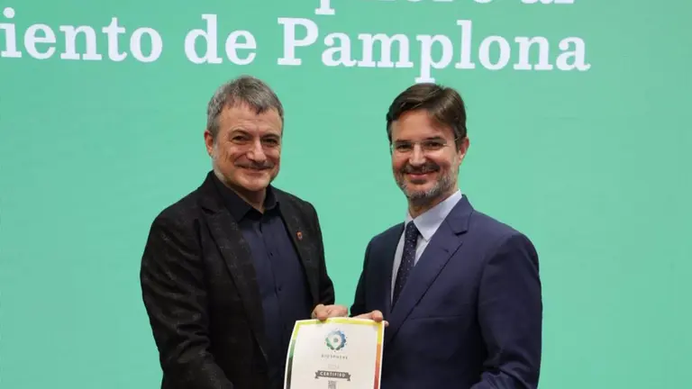 Pamplona recibe en Fitur el certificado Biosphere por "su compromiso con la sostenibilidad". AYUNTAMIENTO DE PAMPLONA