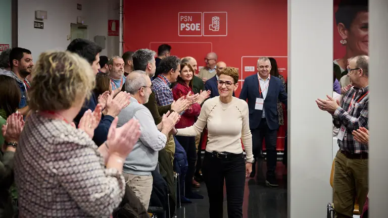 La secretaria general del PSN, María Chivite, interviene al inicio del Comité Regional Extraordinario del partido. PABLO LASAOSA