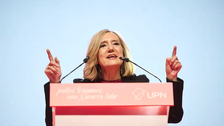 La presidenta de UPN, Cristina Ibarrola, interviene en el acto del D&iacute;a del Partido, que se celebra con el lema 'Juntos trazamos una Navarra l&iacute;der'. PABLO LASAOSA