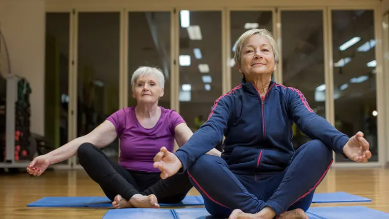 El Ayuntamiento utilizará plazas de la SDC Echavacoiz para que las personas con receta deportiva social del barrio puedan realizar ejercicio físico. AYUNTAMIENTO DE PAMPLONA