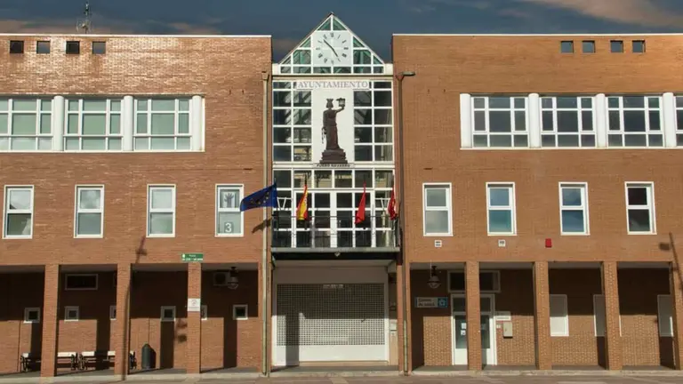 Fachada del Ayuntamiento de Andosilla. ARCHIVO