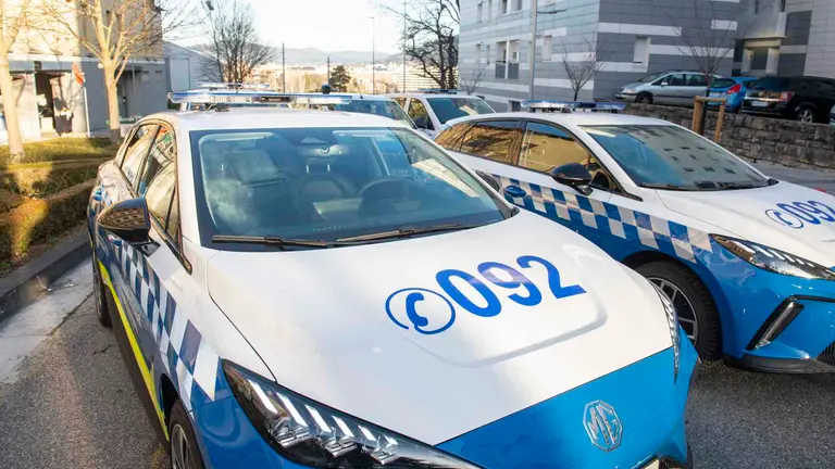 Nuevos vehículos eléctricos de la Policía Municipal de Pamplona. POLICÍA MUNICIPAL DE PAMPLONA