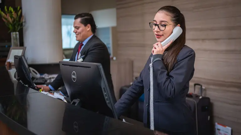 Imagen de archivo de la recepción de un hotel. ARCHIVO