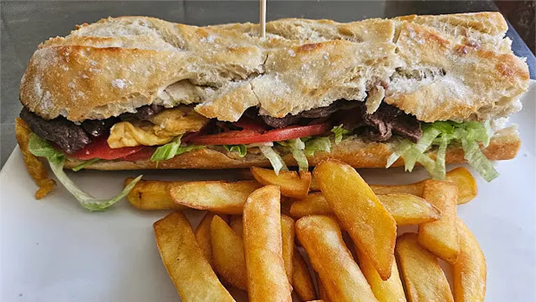 Imagen de uno de los bocadillos argentinos de La Taberna de Yesa. LA TABERNA DE YESA