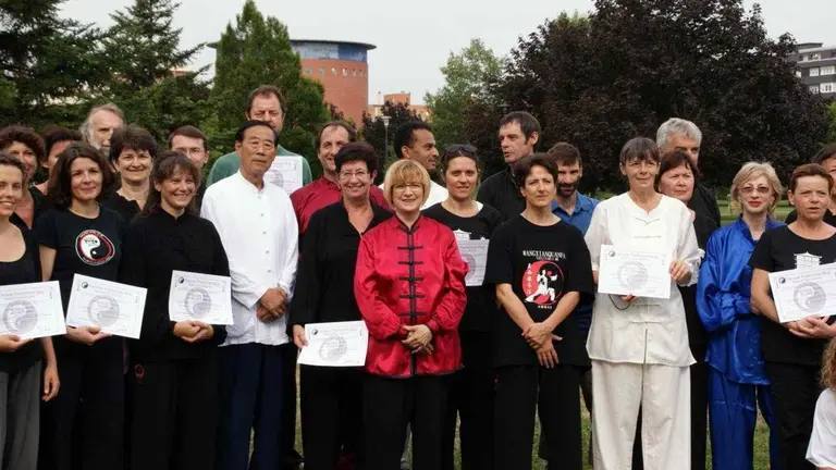 Un grupo de alumnos de la escuela de artes marciales Wuji. CEDIDA