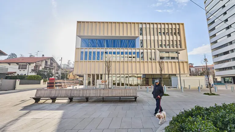 La Gerencia y la Comisi&oacute;n de Urbanismo del Ayuntamiento visitan el edificio del nuevo Civivox del Ensanche en la plaza de Salesianos de Pamplona, cuyas obras est&aacute;n ya finalizadas. I&Ntilde;IGO ALZUGARAY