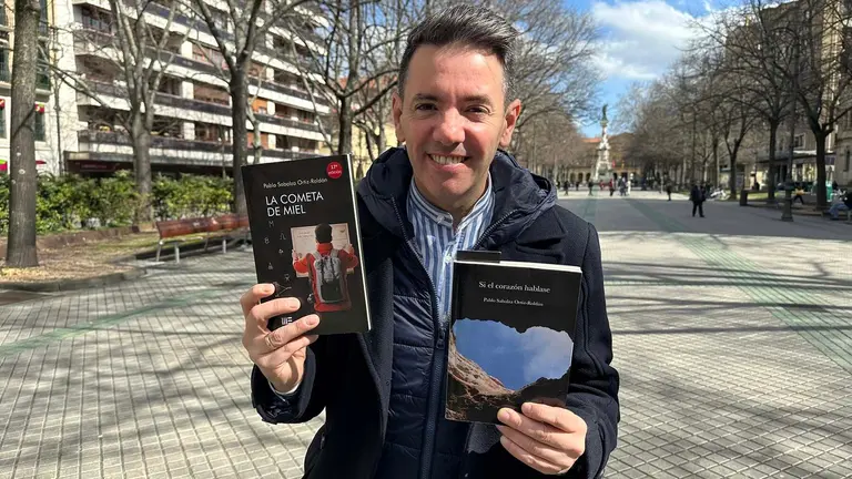 Pablo Sabalza, el escritor navarro que triunfa con 'La Cometa de Miel', alcanza su 17&ordf; edici&oacute;n.