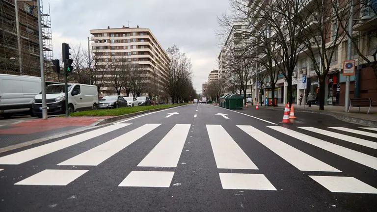 La Gerencia y la Comisión de Urbanismo del Ayuntamiento de Pamplona visitan las obras del corredor sostenible de la avenida de Pío XII. IÑIGO ALZUGARAY