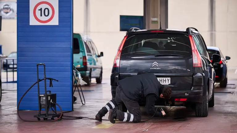 Centro de revisi&oacute;n de la Inspecci&oacute;n T&eacute;cnica de Veh&iacute;culos ITV en Cordovilla. PABLO LASAOSA
