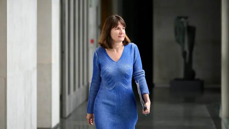 Irene Royo del PPN en su llegada a la Mesa y Junta de Portavoces. PABLO LASAOSA