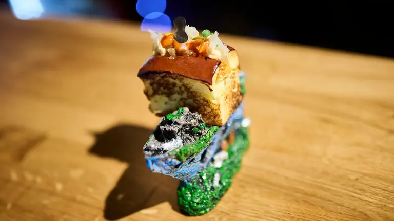 Sergio Lerga, del Ayres del Soto con su pincho Amatxoa para la Semana del Pincho 2025. PABLO LASAOSA