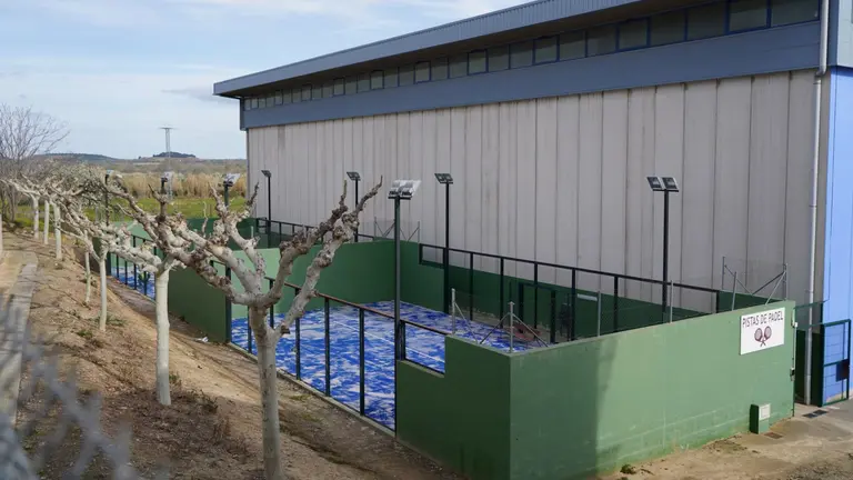 El Ayuntamiento de Fitero
comienza la restauración de

sus pistas de pádel