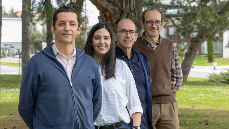 Los investigadores del Instituto BIOMA de la Universidad de Navarra Rafael Miranda, Maite Telletxea y David Galicia y Arturo Ari&ntilde;o, autores del estudio. UNIVERSIDAD DE NAVARRA