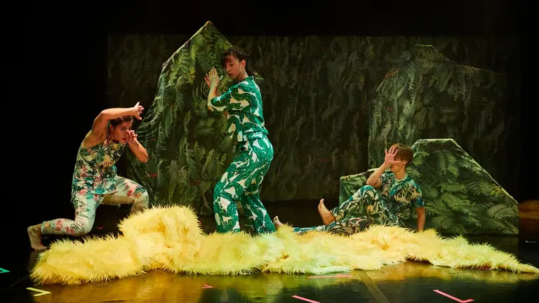 Imagen de una escena del espect&aacute;culo de danza 'Jungla'. CEDIDA