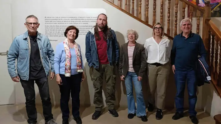 Mar&iacute;a Concepci&oacute;n Blanco Ansorena, Gerardo Borja &Aacute;lava Fern&aacute;ndez y Cristina Jim&eacute;nez Latorre, ganadores del concurso de Microrrelatos de Tudela. AYUNTAMIENTO DE TUDELA