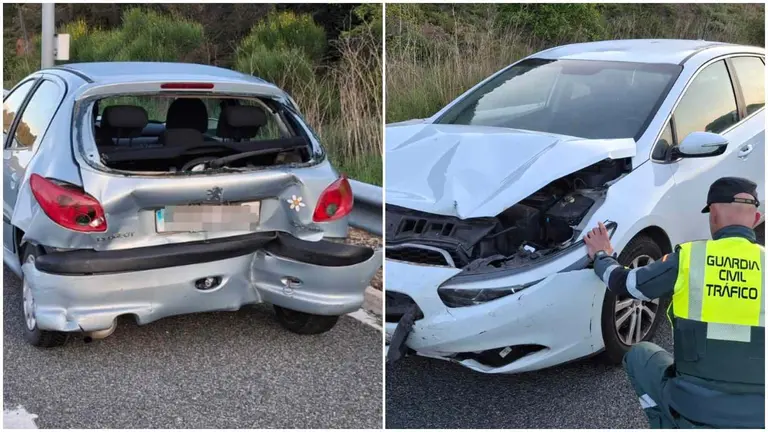 Los dos veh&iacute;culos accidentados en la Autov&iacute;a A-12. GUARDIA CIVIL