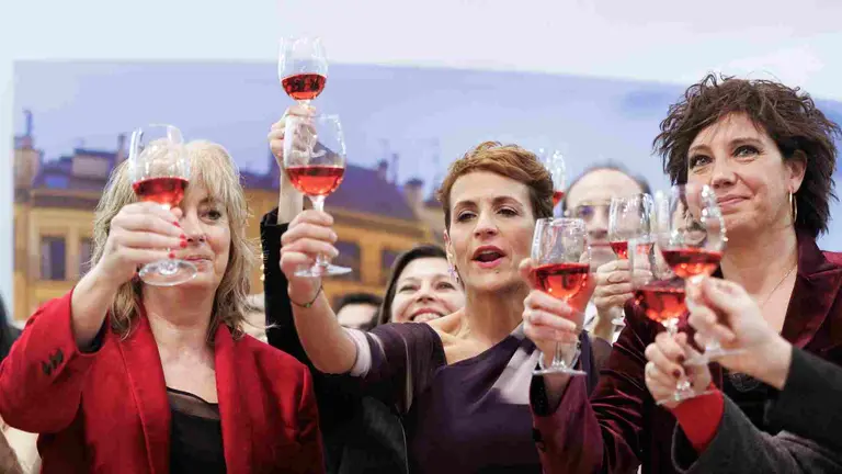 La presidenta de Navarra, Maria Chivite, durante la inauguraci&oacute;n del stand de Navarra en FITUR. EFE/Sergio P&eacute;rez