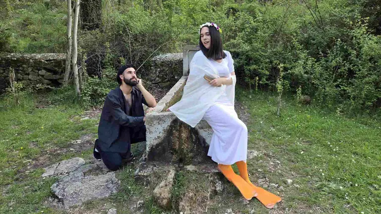 Escena de "El Bosque M&aacute;gico" en la visita teatralizada al ca&ntilde;&oacute;n del r&iacute;o Iranzu. TIERRAS DE IRANZU