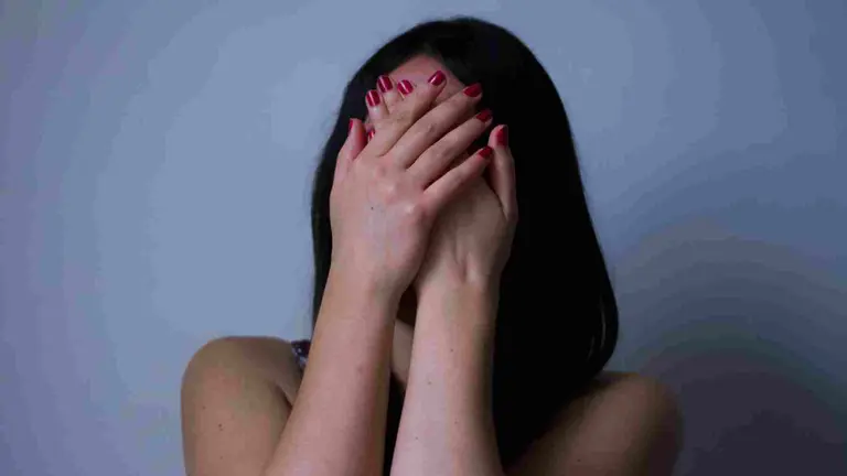 Una mujer v&iacute;ctima de explotaci&oacute;n sexual. JEISON HIGUITA / UNSPLASH