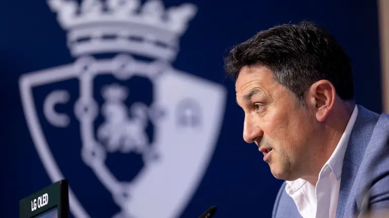 Braulio V&aacute;zquez durante la rueda de prensa de final de temporada. OSASUNA