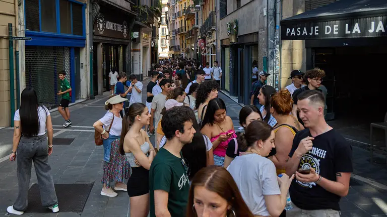 Apertura de la la tienda de Melt Cakes, en la calle San Nicolás 20 de Pamplona. IÑIGO ALZUGARAY