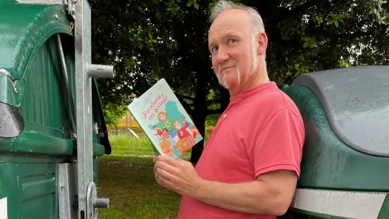 Herv&eacute; Al&uacute;stiza publica &iexcl;Reciclones en acci&oacute;n!, su nuevo cuento infantil. CEDIDA