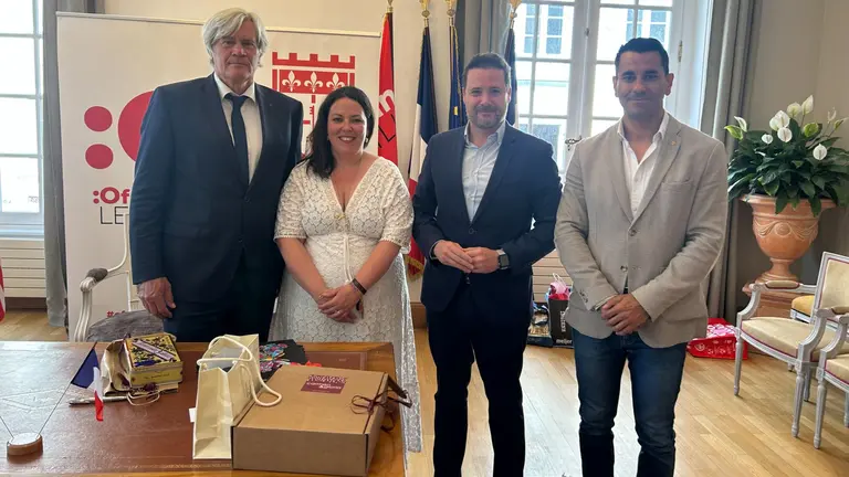 El alcalde de Tudela, Alejandro Toquero, de visita en Le Mans. CEDIDA