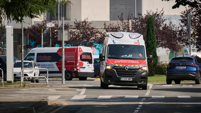 Ambulancia de la empresa p&uacute;blica Bidean. PABLO LASAOSA
