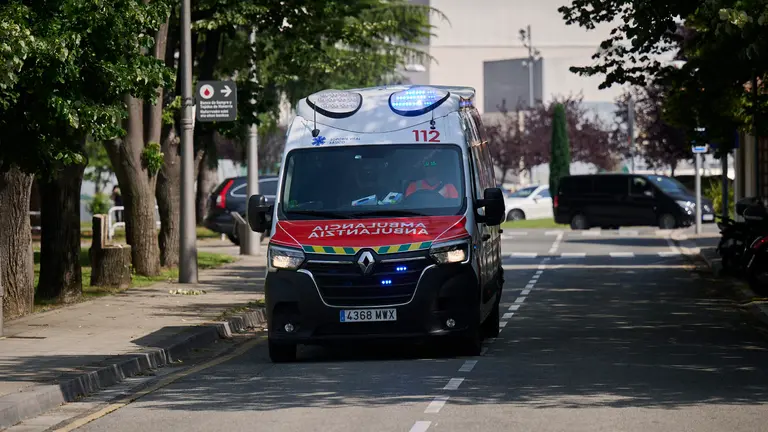 Ambulancia de la empresa p&uacute;blica Bidean. PABLO LASAOSA